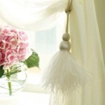 Feather Curtain Tieback White