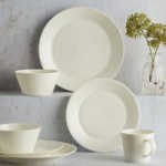 Royal Doulton White 1815 16 Piece Dinnerset White