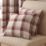Balmoral Red Cushion Red / Brown