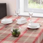 Highland Red Check Tablecloth Red / Brown