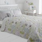 Hidcote Patchwork Bedspread Pink / Blue