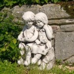Antique Stone Effect Jack and Jill Sitting White