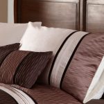 Manhattan Mocha Housewife Pillowcase Brown / Mocha