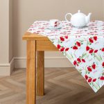 Red Poppy Tablecloth Red / White