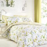 Lyla Green Reversible Duvet Cover and Pillowcase Set Green