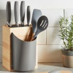 Grey Knife Block with Five Knives Grey
